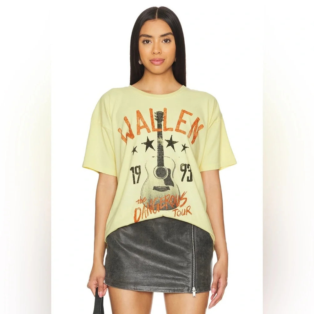 NWOT Daydreamer Morgan Wallen Dangerous Tour Merch Tee in Lemon Oversized